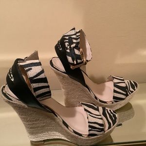Shoe Dazzle Tayden zebra print wedges, size 7.5m